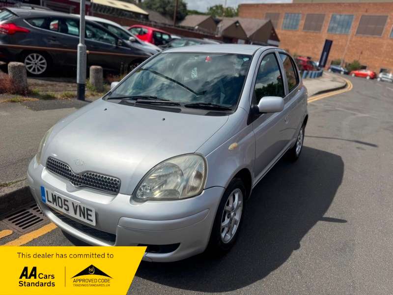 A 2005 TOYOTA YARIS 1.3 VVT-i Colour Collection 5dr A 2005 TOYOTA YARIS 1.3 VVT-i Colour Collection 5dr