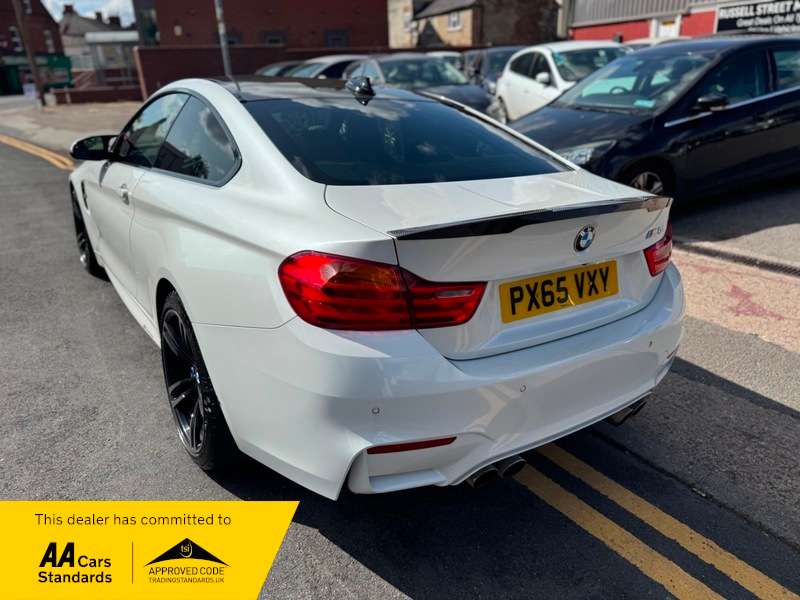 2015 BMW M4 2015 BMW M4