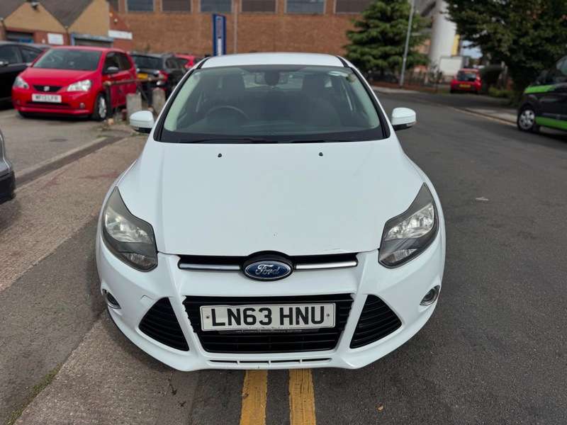 A 2013 FORD FOCUS 1.6 Titanium Powershift Euro 5 5dr A 2013 FORD FOCUS 1.6 Titanium Powershift Euro 5 5dr