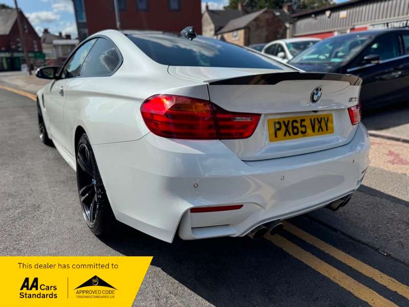 2015 BMW M4 2015 BMW M4