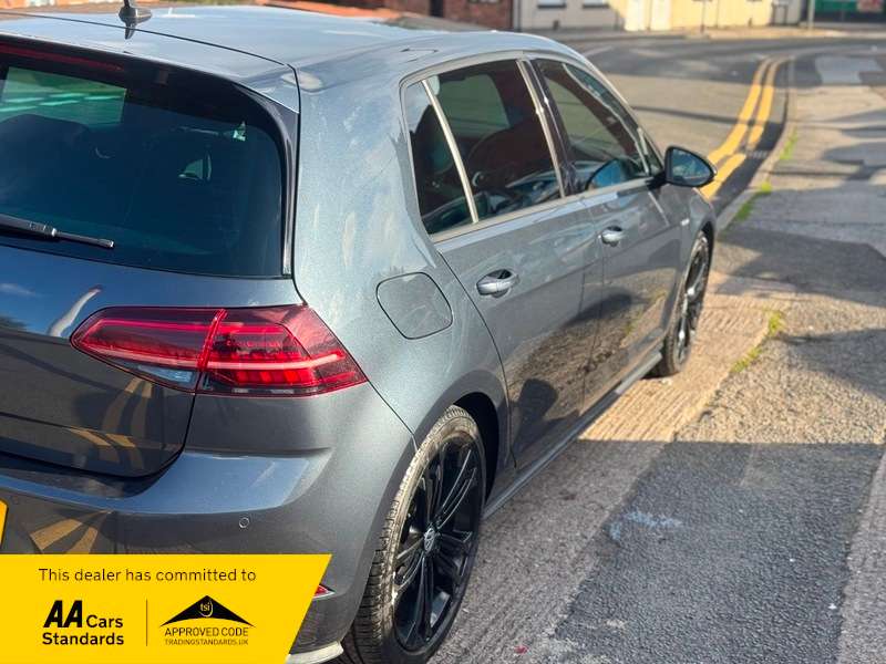2017 VOLKSWAGEN GOLF 2017 VOLKSWAGEN GOLF