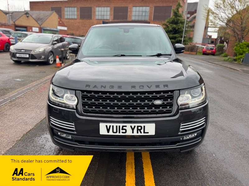 A 2015 LAND ROVER RANGE ROVER 4.4 SD V8 Autobiography Auto 4WD Euro 5 5dr A 2015 LAND ROVER RANGE ROVER 4.4 SD V8 Autobiography Auto 4WD Euro 5 5dr