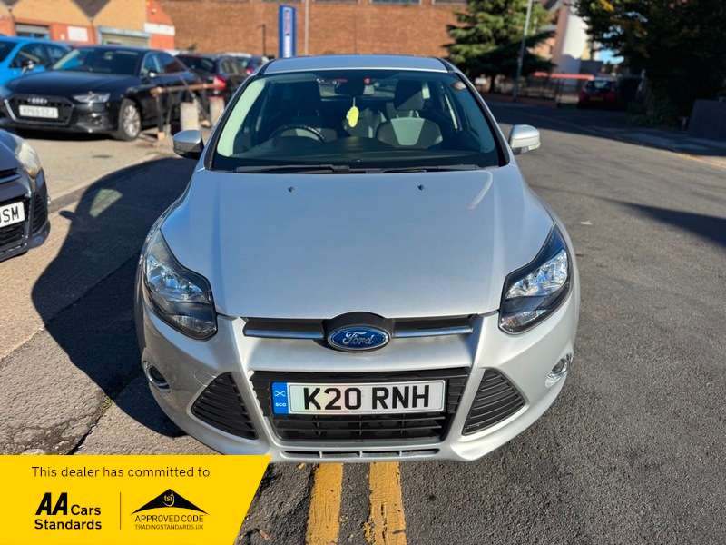 A 2014 FORD FOCUS 1.6 Zetec Navigator Powershift Euro 5 5dr A 2014 FORD FOCUS 1.6 Zetec Navigator Powershift Euro 5 5dr