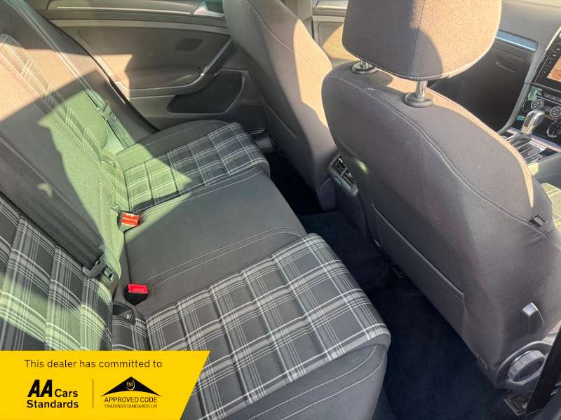 2017 VOLKSWAGEN GOLF 2017 VOLKSWAGEN GOLF