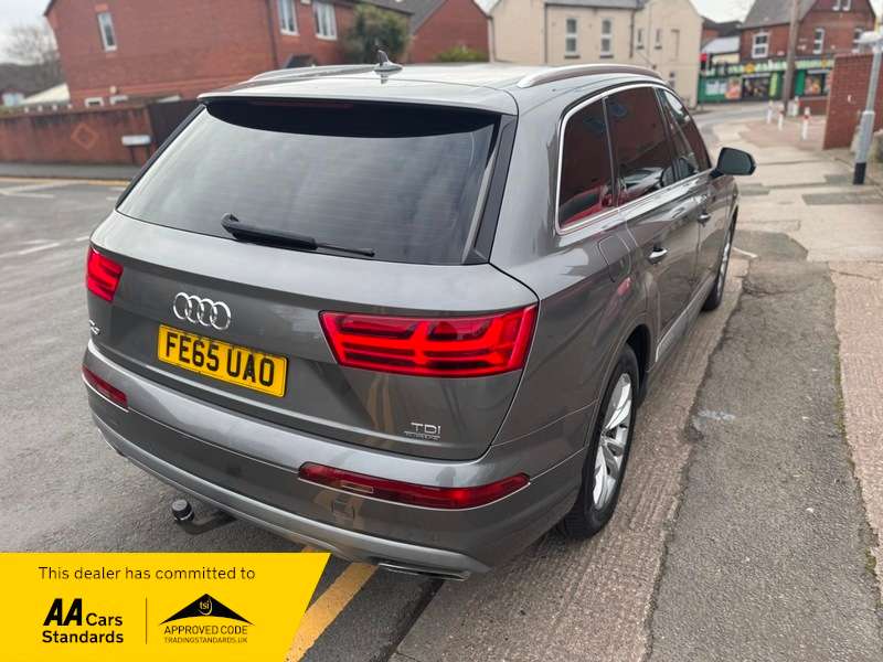 2015 AUDI Q7 2015 AUDI Q7