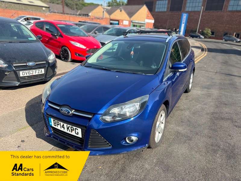 A 2014 FORD FOCUS 1.6 Zetec Navigator Powershift Euro 5 5dr A 2014 FORD FOCUS 1.6 Zetec Navigator Powershift Euro 5 5dr