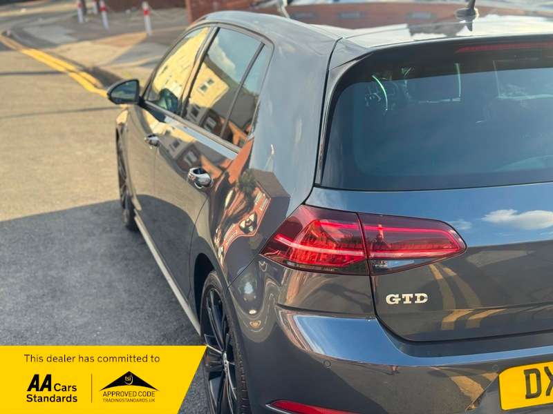 2017 VOLKSWAGEN GOLF 2017 VOLKSWAGEN GOLF