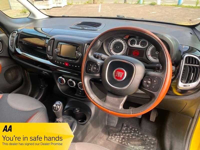 2014 FIAT 500L 2014 FIAT 500L