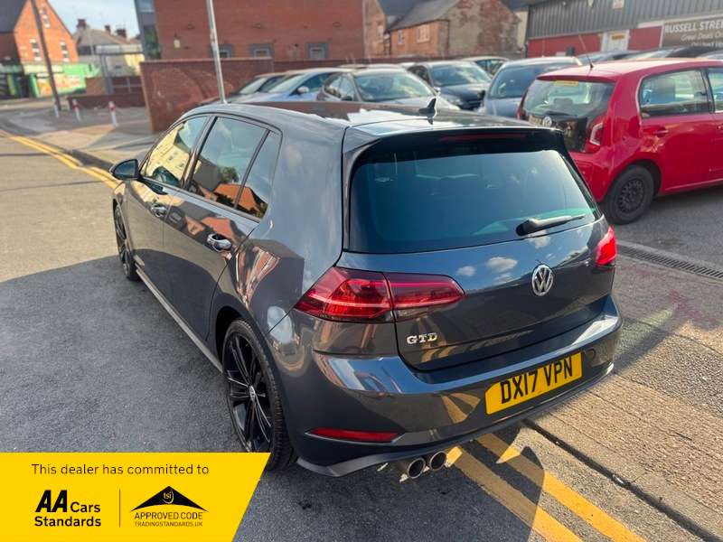2017 VOLKSWAGEN GOLF 2017 VOLKSWAGEN GOLF