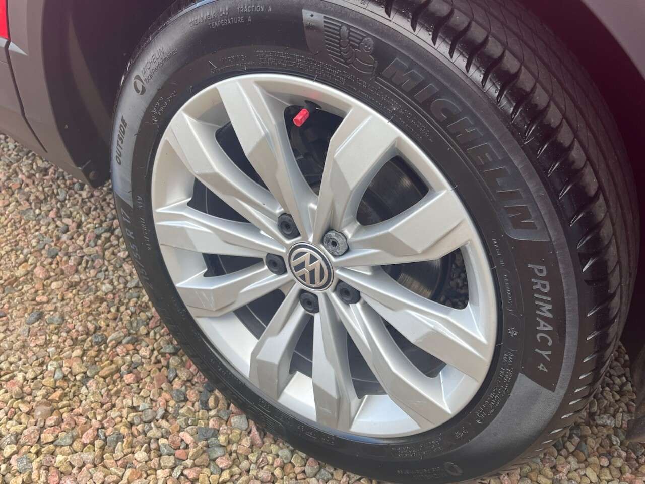 A 2020 VOLKSWAGEN T-ROC 1.0 TSI GPF SE SUV 5dr Petrol Manual Euro 6 (s/s) (115 ps) A 2020 VOLKSWAGEN T-ROC 1.0 TSI GPF SE SUV 5dr Petrol Manual Euro 6 (s/s) (115 ps)