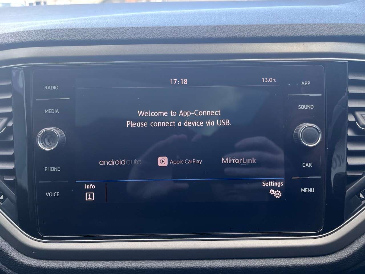 2020 VOLKSWAGEN T-ROC 2020 VOLKSWAGEN T-ROC