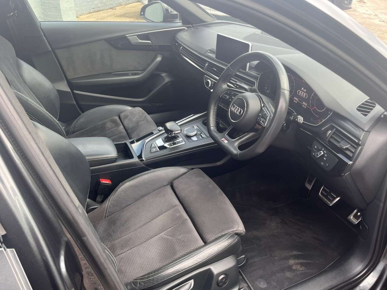 2019 AUDI A4 AVANT 2019 AUDI A4 AVANT