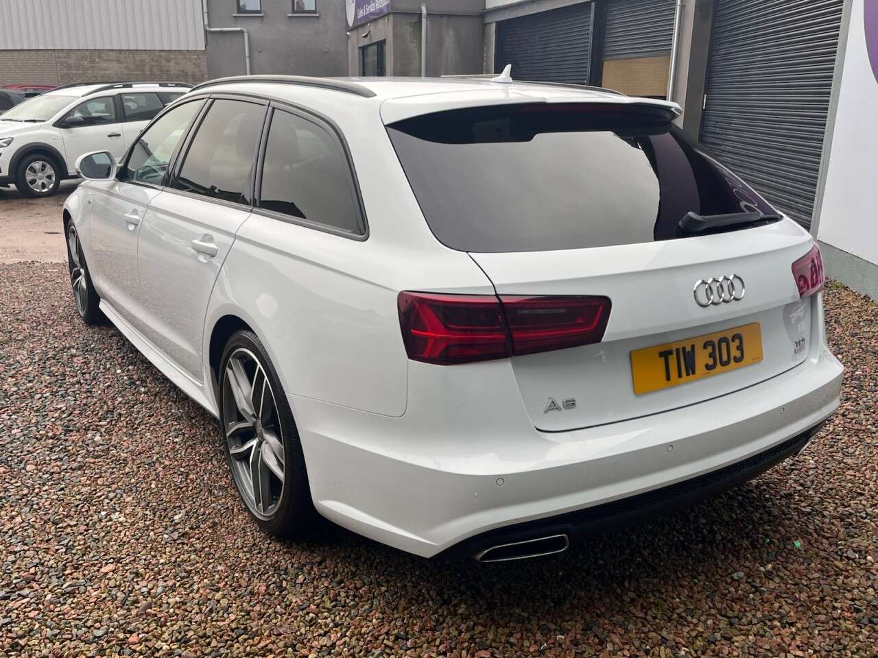 A null AUDI A6 AVANT 2.0 TDI ultra Black Edition Estate 5dr Diesel S Tronic Euro 6 (s/s) (190 ps A null AUDI A6 AVANT 2.0 TDI ultra Black Edition Estate 5dr Diesel S Tronic Euro 6 (s/s) (190 ps