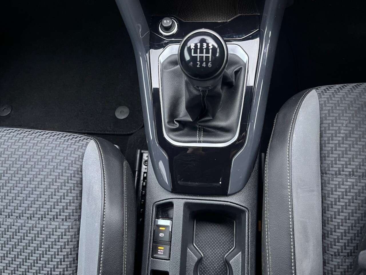 2019 VOLKSWAGEN T-ROC 2019 VOLKSWAGEN T-ROC