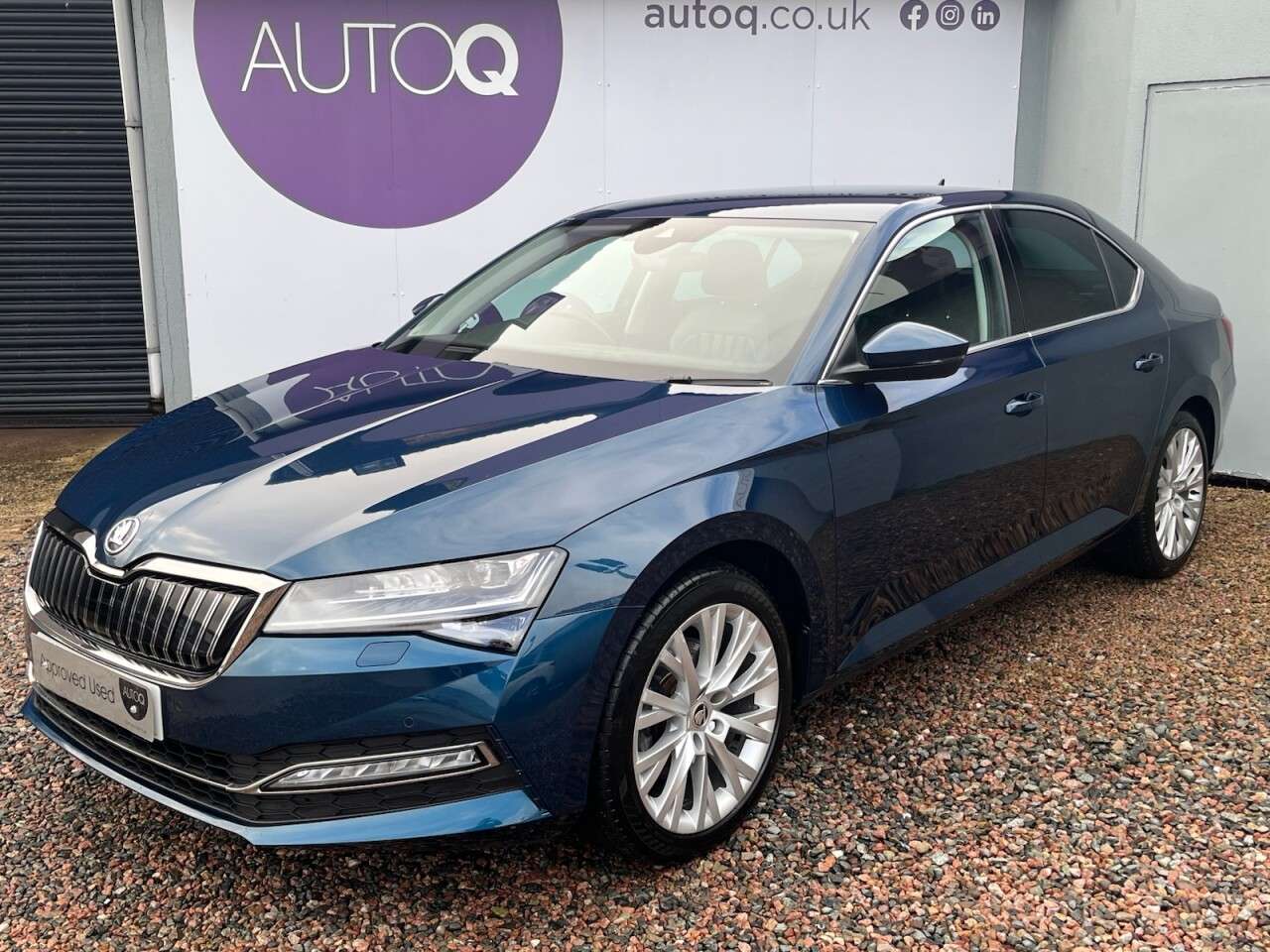 A 2021 SKODA SUPERB 1.4 TSI iV 13kWh SE L Hatchback 5dr Petrol Plug-in Hybrid DSG Euro 6 (s/s) A 2021 SKODA SUPERB 1.4 TSI iV 13kWh SE L Hatchback 5dr Petrol Plug-in Hybrid DSG Euro 6 (s/s)