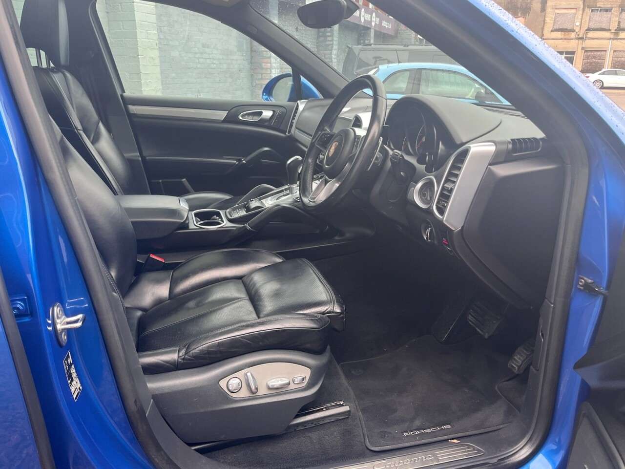 2017 PORSCHE CAYENNE 2017 PORSCHE CAYENNE