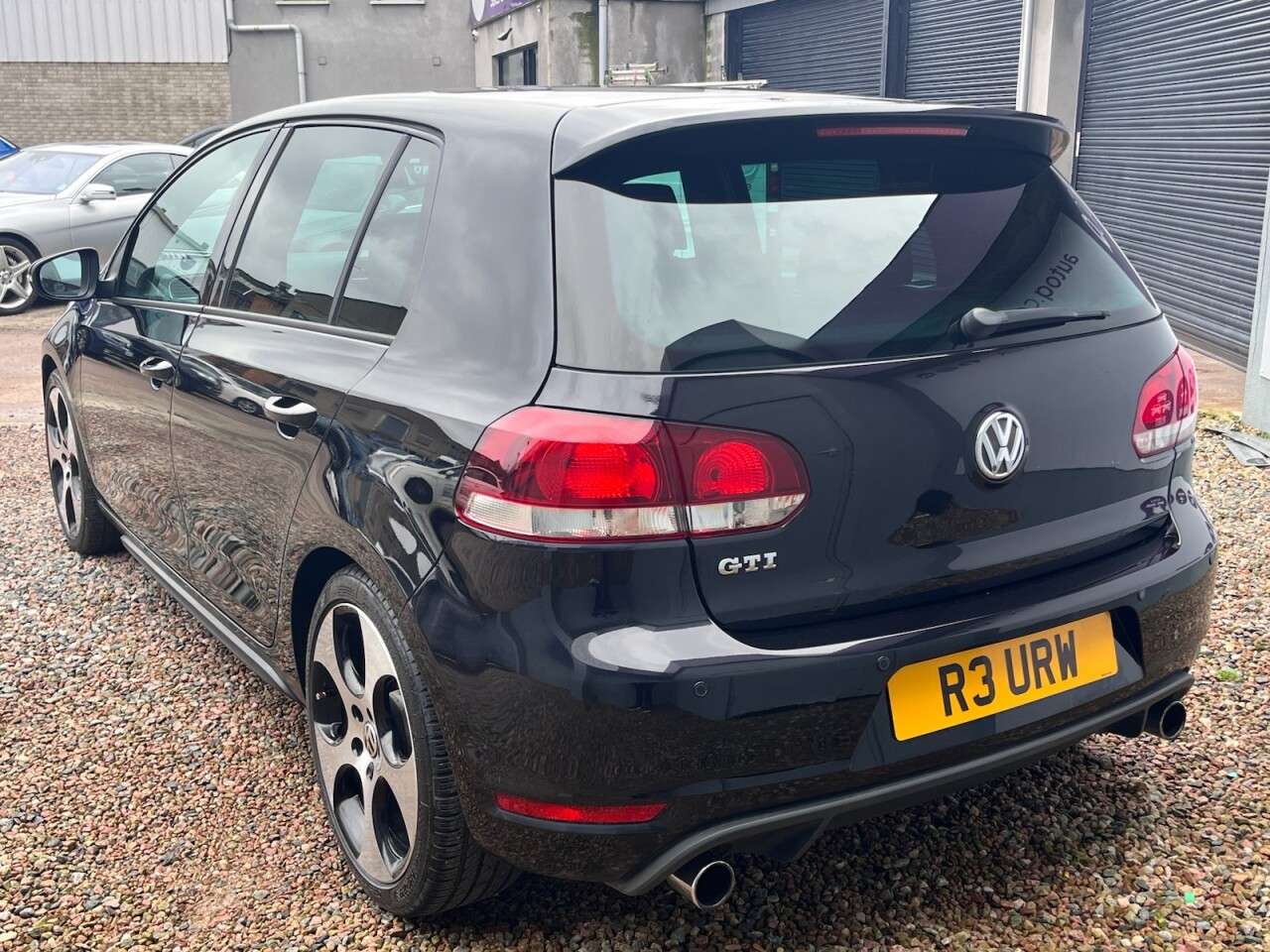 A 2011 VOLKSWAGEN GOLF GTI A 2011 VOLKSWAGEN GOLF GTI