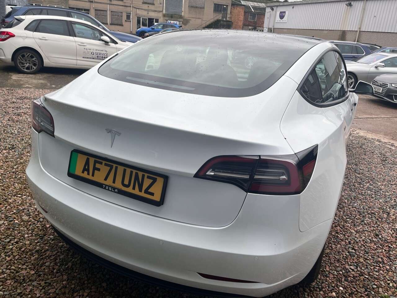 A 2021 TESLA MODEL 3 Standard Range Plus Saloon 4dr Electric Auto RWD (241 bhp) A 2021 TESLA MODEL 3 Standard Range Plus Saloon 4dr Electric Auto RWD (241 bhp)