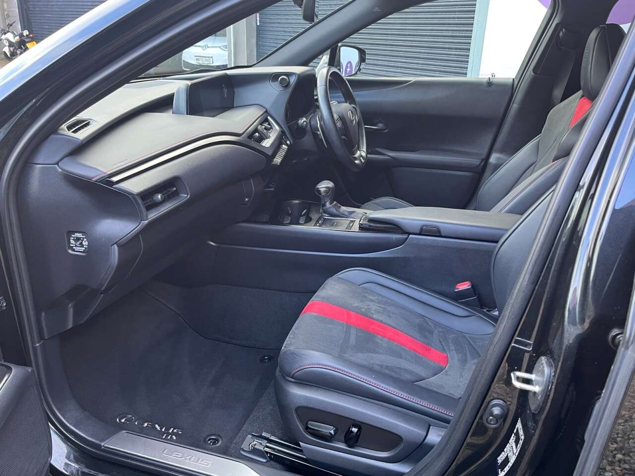 2021 LEXUS UX 2021 LEXUS UX