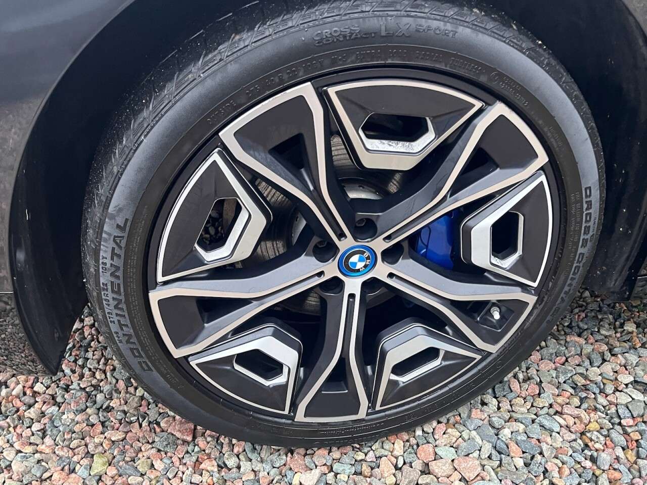 A 2021 BMW IX 40 76.6kWh M Sport SUV 5dr Electric Auto xDrive (326 ps) A 2021 BMW IX 40 76.6kWh M Sport SUV 5dr Electric Auto xDrive (326 ps)