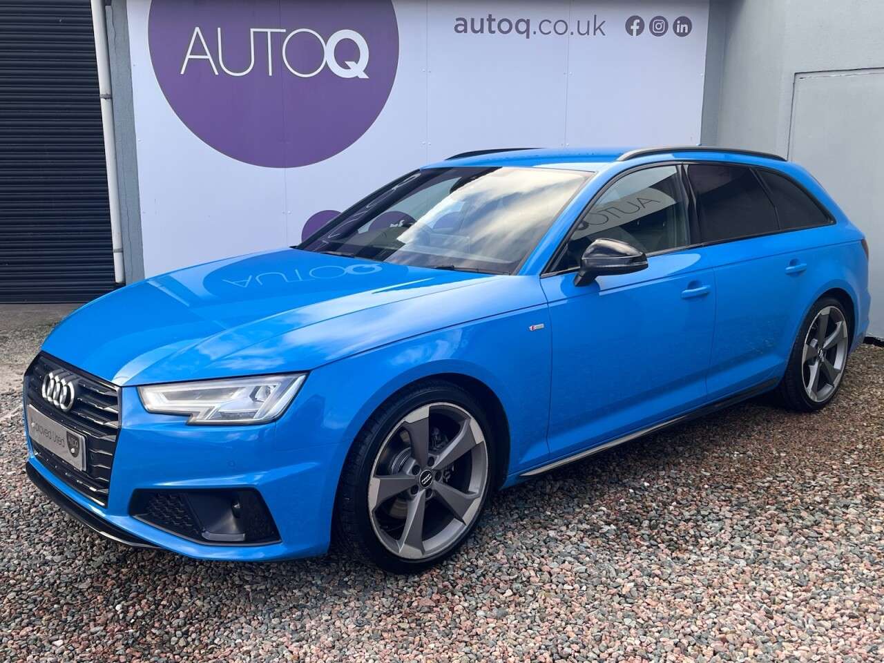 A 2019 AUDI A4 AVANT 2.0 TFSI 40 Black Edition Estate 5dr Petrol S Tronic Euro 6 (s/s) (190 ps) A 2019 AUDI A4 AVANT 2.0 TFSI 40 Black Edition Estate 5dr Petrol S Tronic Euro 6 (s/s) (190 ps)