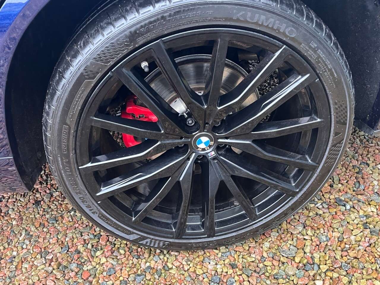 A 2023 BMW X5 3.0 30d MHT M Sport SUV 5dr Diesel Hybrid Auto xDrive Euro 6 (s/s) (286 ps) A 2023 BMW X5 3.0 30d MHT M Sport SUV 5dr Diesel Hybrid Auto xDrive Euro 6 (s/s) (286 ps)