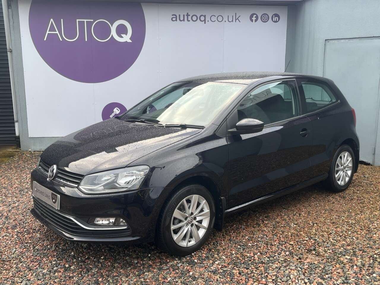 A 2015 VOLKSWAGEN POLO 1.0 BlueMotion Tech SE Hatchback 3dr Petrol Manual Euro 6 (s/s) (60 ps) A 2015 VOLKSWAGEN POLO 1.0 BlueMotion Tech SE Hatchback 3dr Petrol Manual Euro 6 (s/s) (60 ps)