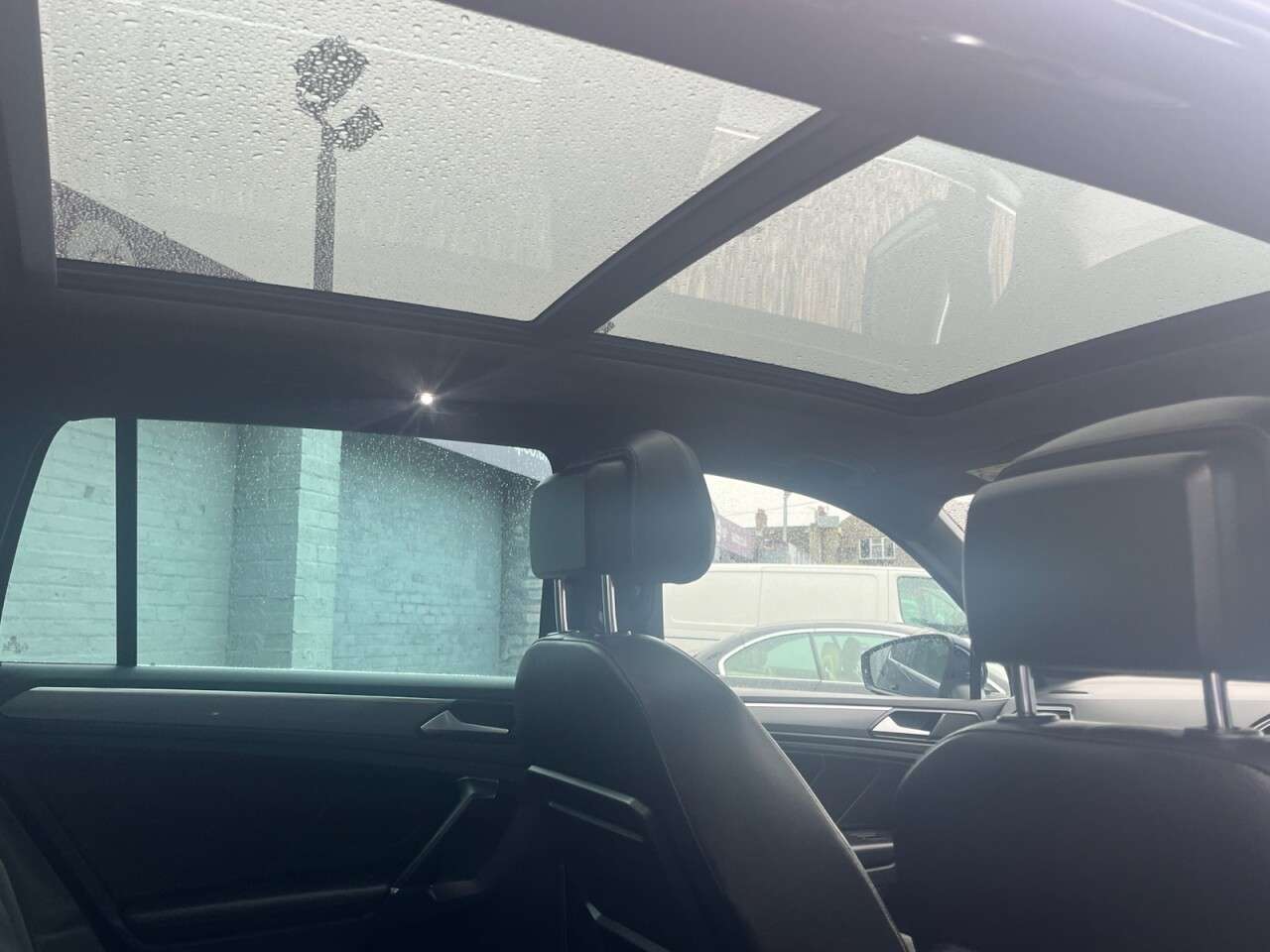 2018 VOLKSWAGEN TIGUAN 2018 VOLKSWAGEN TIGUAN