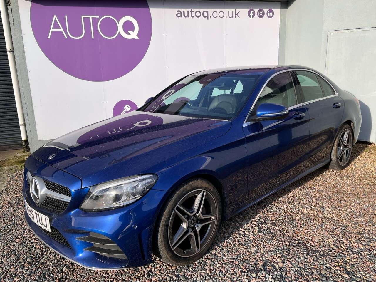 A 2019 MERCEDES-BENZ C-CLASS 1.5 C200 MHEV EQ Boost AMG Line (Premium) Saloon 4dr Petrol G-Tronic+ Euro A 2019 MERCEDES-BENZ C-CLASS 1.5 C200 MHEV EQ Boost AMG Line (Premium) Saloon 4dr Petrol G-Tronic+ Euro