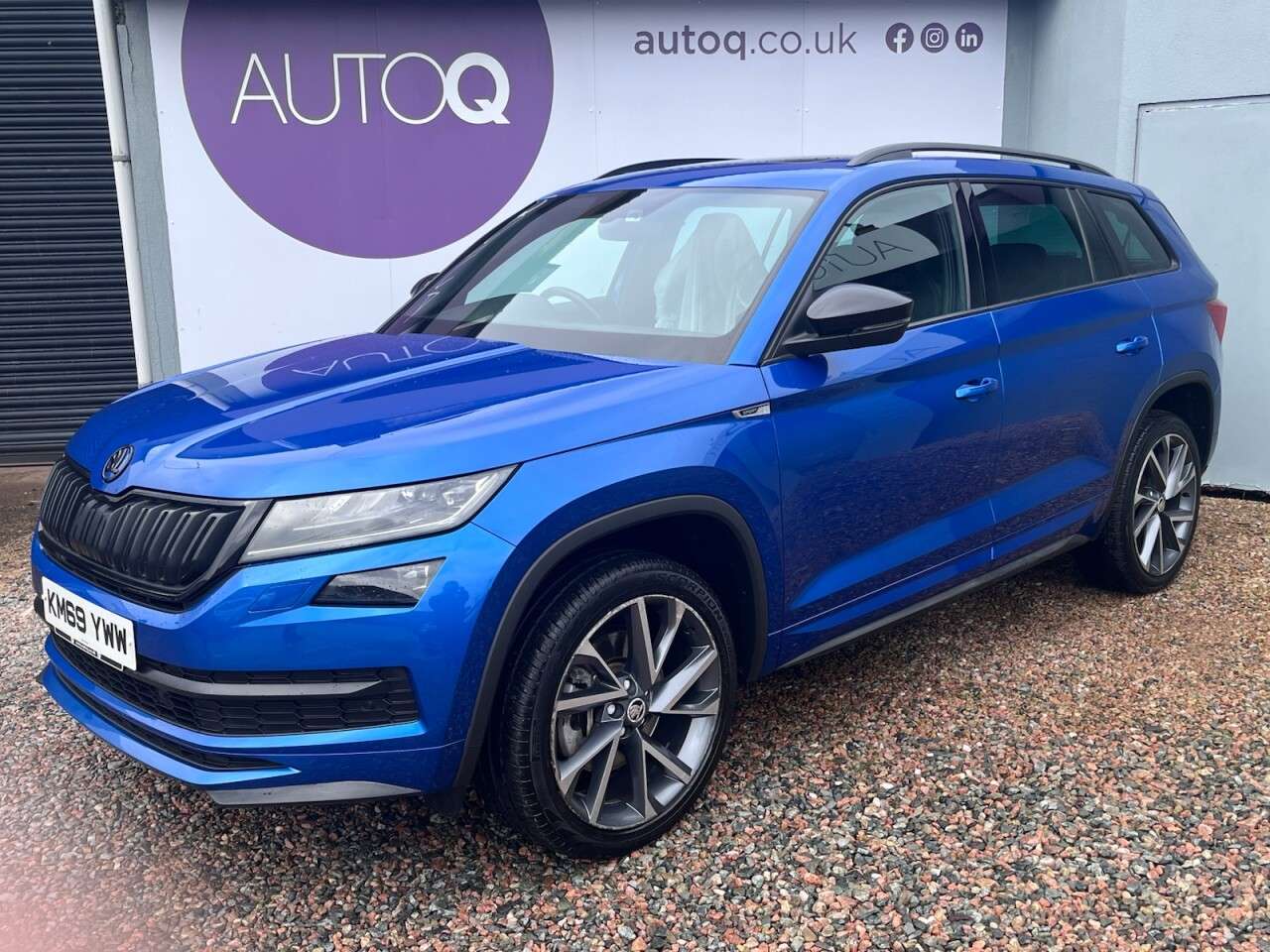 A 2020 SKODA KODIAQ 2.0 TDI SportLine SUV 5dr Diesel DSG 4WD Euro 6 (s/s) (7 Seat) (190 ps) A 2020 SKODA KODIAQ 2.0 TDI SportLine SUV 5dr Diesel DSG 4WD Euro 6 (s/s) (7 Seat) (190 ps)
