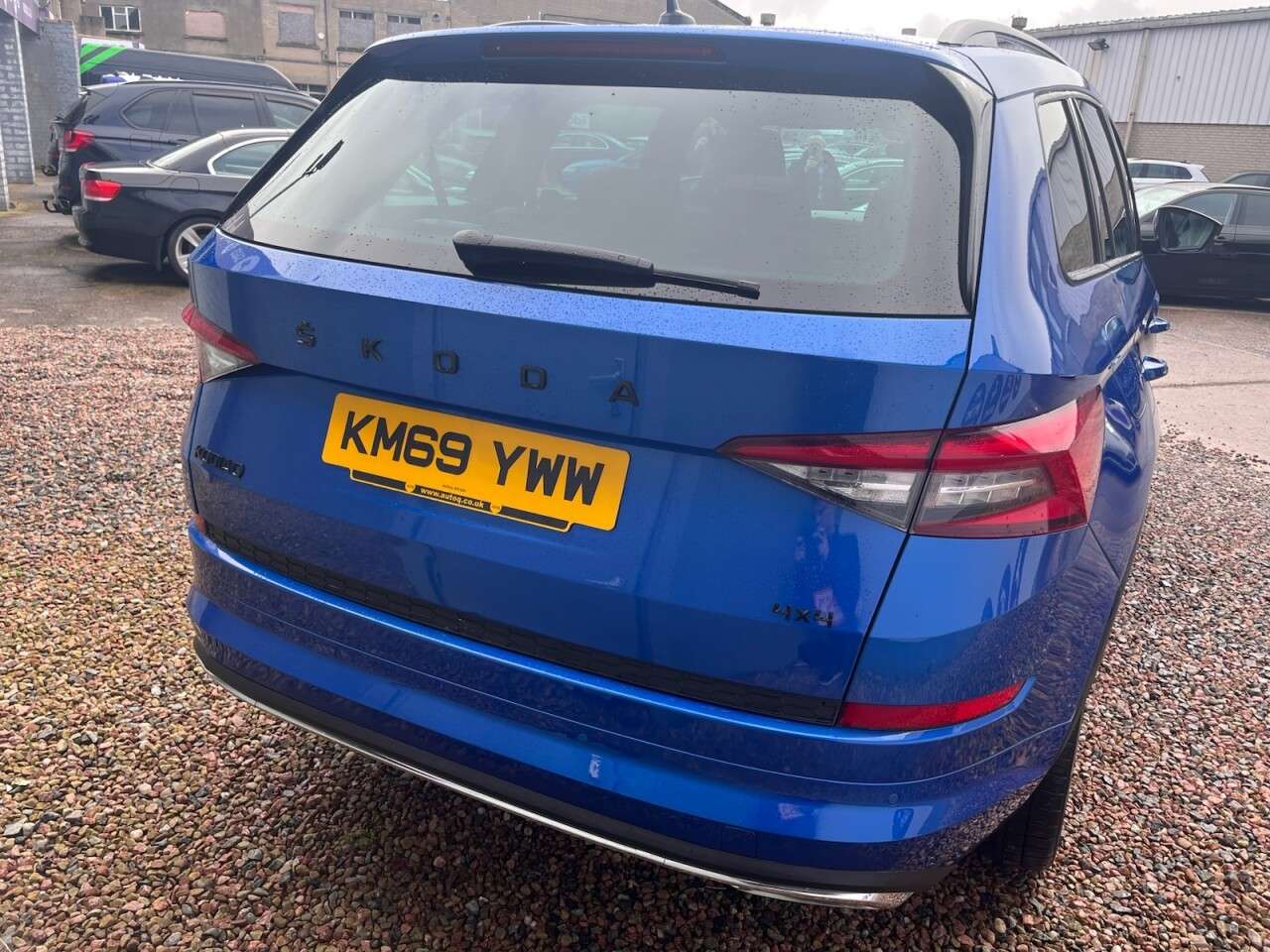 A 2020 SKODA KODIAQ 2.0 TDI SportLine SUV 5dr Diesel DSG 4WD Euro 6 (s/s) (7 Seat) (190 ps) A 2020 SKODA KODIAQ 2.0 TDI SportLine SUV 5dr Diesel DSG 4WD Euro 6 (s/s) (7 Seat) (190 ps)