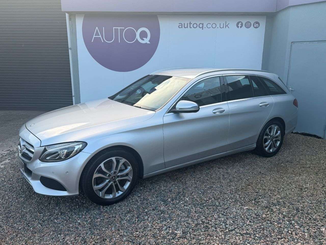 A 2017 MERCEDES-BENZ C-CLASS 2.1 C220d Sport Estate 5dr Diesel G-Tronic+ Euro 6 (s/s) (170 ps) A 2017 MERCEDES-BENZ C-CLASS 2.1 C220d Sport Estate 5dr Diesel G-Tronic+ Euro 6 (s/s) (170 ps)
