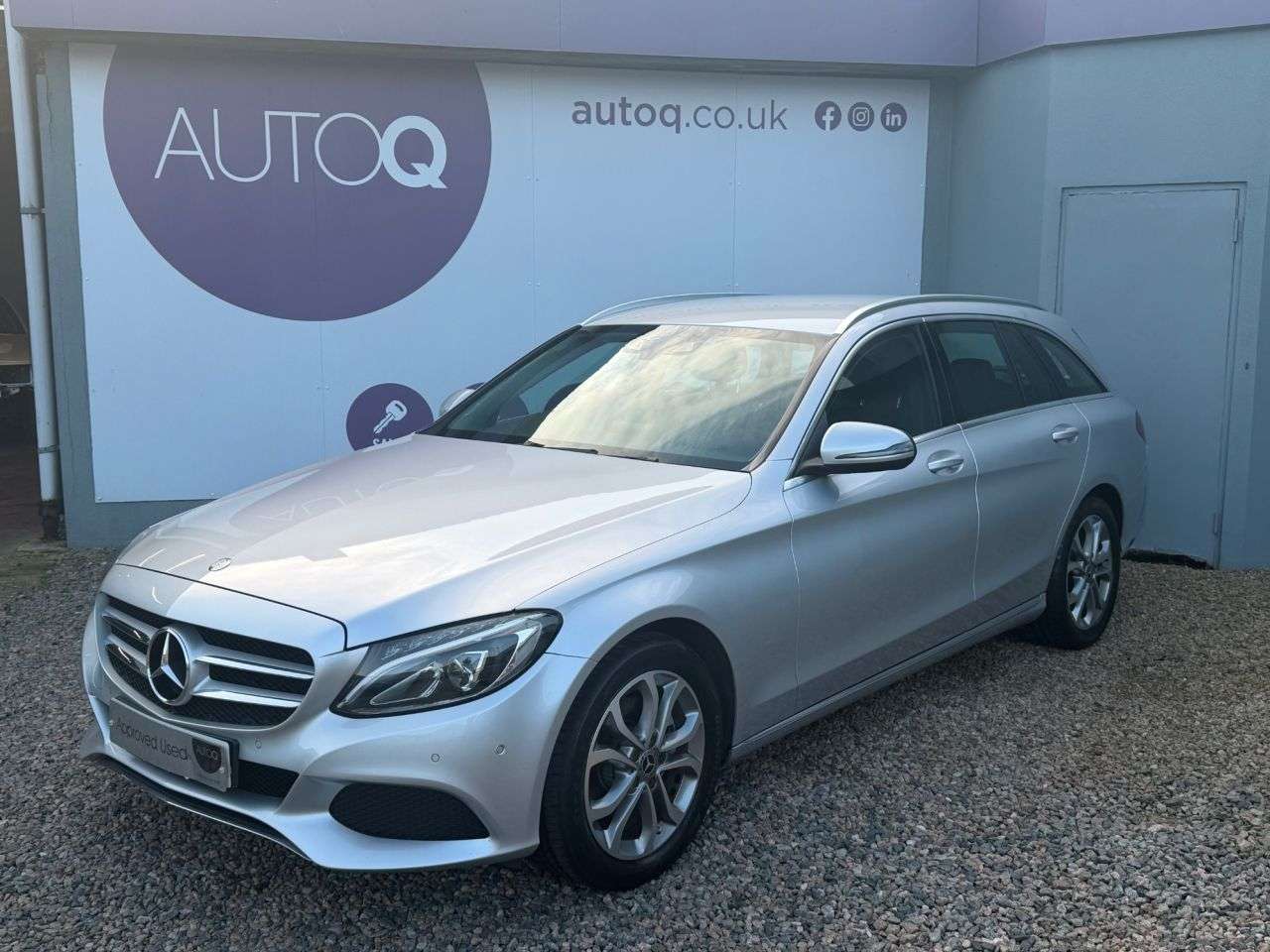 A 2017 MERCEDES-BENZ C-CLASS 2.1 C220d Sport Estate 5dr Diesel G-Tronic+ Euro 6 (s/s) (170 ps) A 2017 MERCEDES-BENZ C-CLASS 2.1 C220d Sport Estate 5dr Diesel G-Tronic+ Euro 6 (s/s) (170 ps)