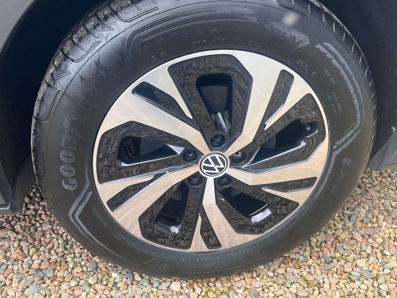 A 2023 VOLKSWAGEN ID.4 Pure 52kWh Life SUV 5dr Electric Auto (148 ps) A 2023 VOLKSWAGEN ID.4 Pure 52kWh Life SUV 5dr Electric Auto (148 ps)