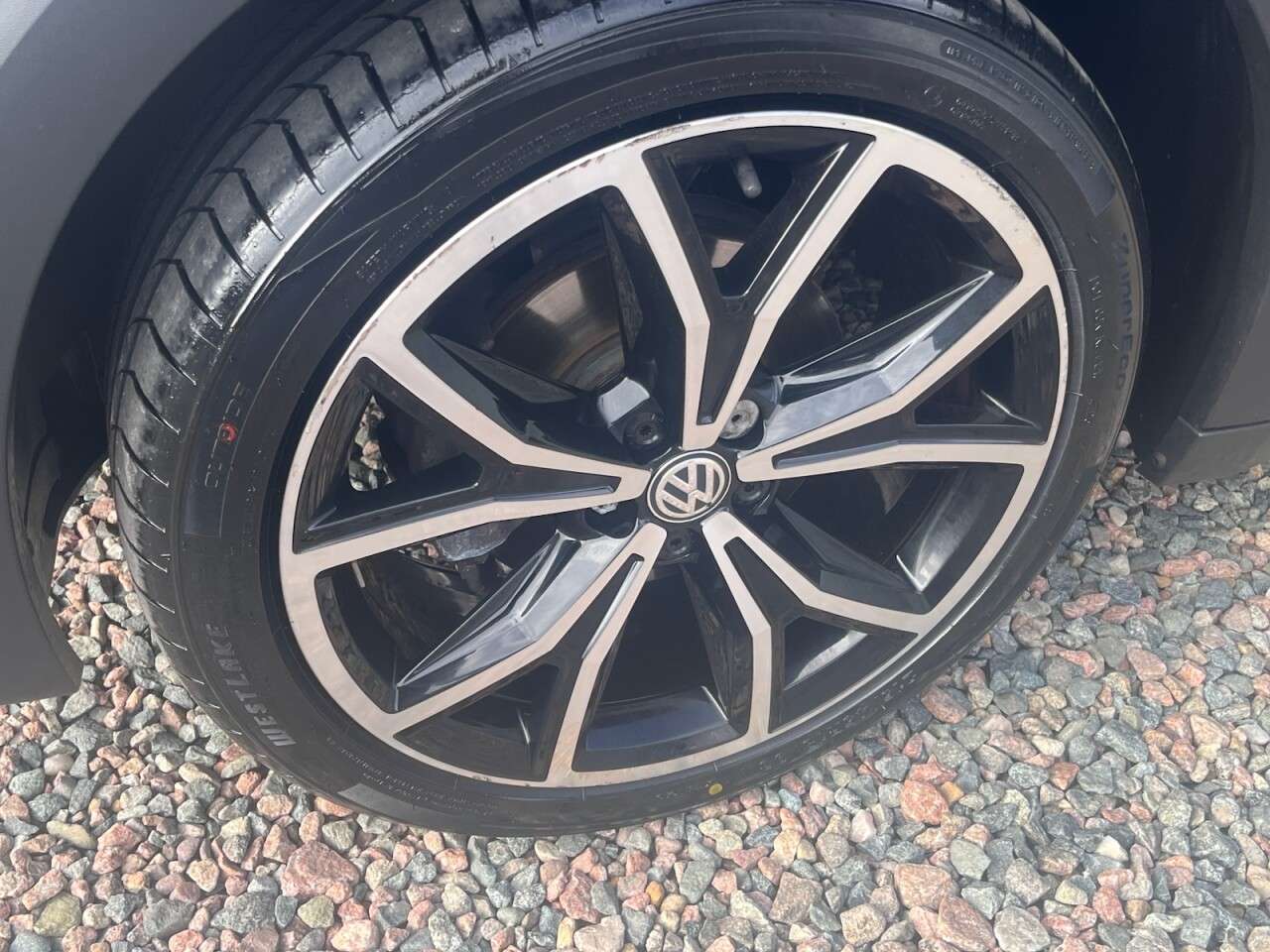 A 2019 VOLKSWAGEN T-CROSS 1.0 TSI SEL SUV 5dr Petrol Manual Euro 6 (s/s) (115 ps) A 2019 VOLKSWAGEN T-CROSS 1.0 TSI SEL SUV 5dr Petrol Manual Euro 6 (s/s) (115 ps)