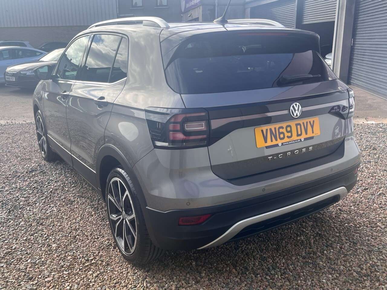 A 2019 VOLKSWAGEN T-CROSS 1.0 TSI SEL SUV 5dr Petrol Manual Euro 6 (s/s) (115 ps) A 2019 VOLKSWAGEN T-CROSS 1.0 TSI SEL SUV 5dr Petrol Manual Euro 6 (s/s) (115 ps)