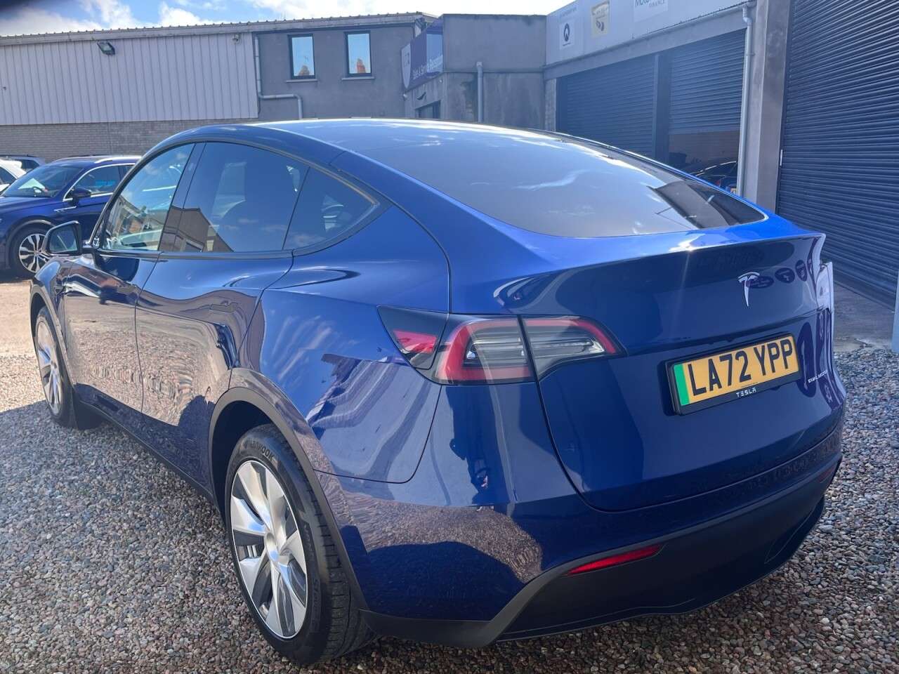 A 2023 TESLA MODEL Y (Dual Motor) Long Range SUV 5dr Electric Auto 4WDE (384 bhp) A 2023 TESLA MODEL Y (Dual Motor) Long Range SUV 5dr Electric Auto 4WDE (384 bhp)