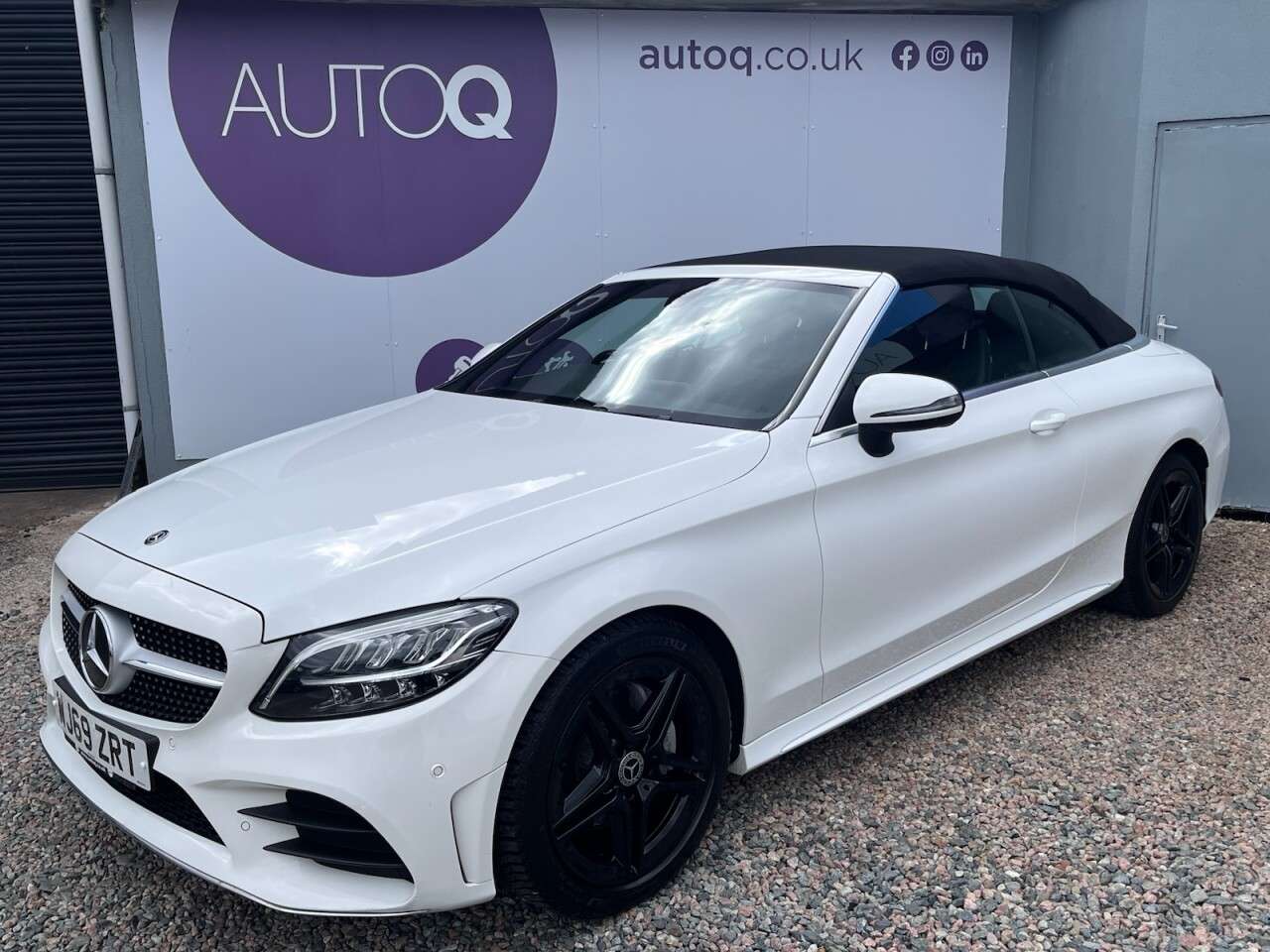 A 2019 MERCEDES-BENZ C-CLASS 1.5 C200 MHEV AMG Line Cabriolet 2dr Petrol G-Tronic+ Euro 6 (s/s) (198 ps) A 2019 MERCEDES-BENZ C-CLASS 1.5 C200 MHEV AMG Line Cabriolet 2dr Petrol G-Tronic+ Euro 6 (s/s) (198 ps)