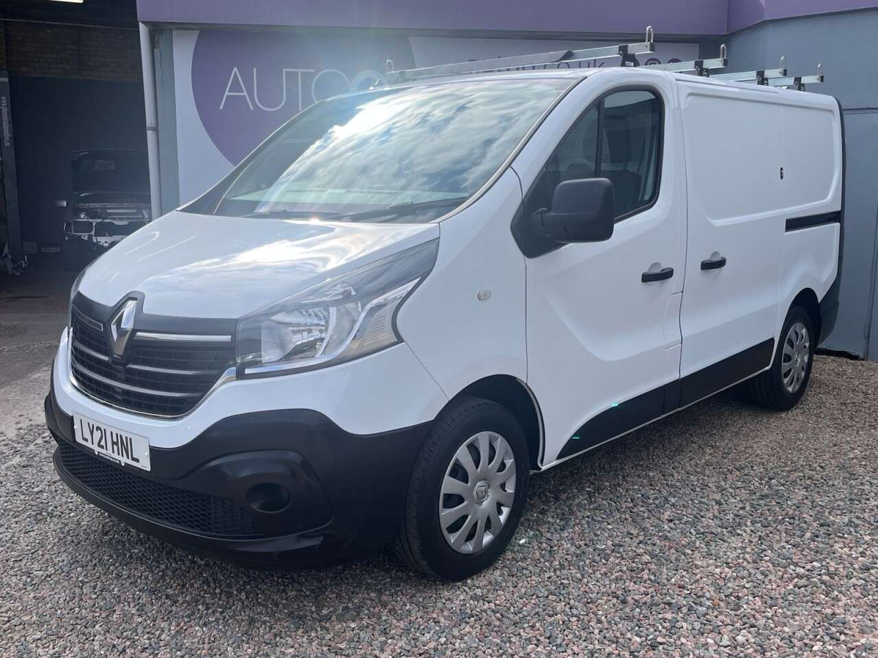 A 2021 RENAULT TRAFIC 2.0 dCi ENERGY 28 Business Panel Van 5dr Diesel Manual SWB Standard Roof Eu A 2021 RENAULT TRAFIC 2.0 dCi ENERGY 28 Business Panel Van 5dr Diesel Manual SWB Standard Roof Eu