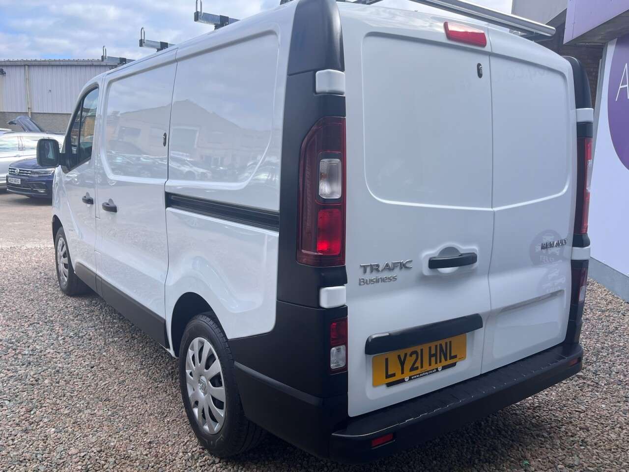 A 2021 RENAULT TRAFIC 2.0 dCi ENERGY 28 Business Panel Van 5dr Diesel Manual SWB Standard Roof Eu A 2021 RENAULT TRAFIC 2.0 dCi ENERGY 28 Business Panel Van 5dr Diesel Manual SWB Standard Roof Eu