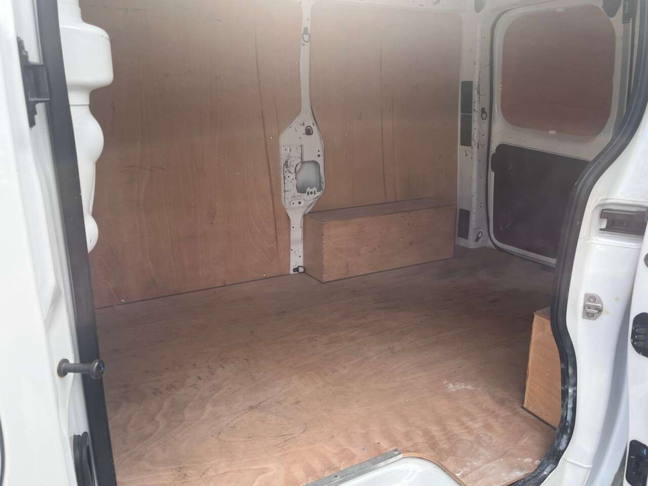 A 2021 RENAULT TRAFIC 2.0 dCi ENERGY 28 Business Panel Van 5dr Diesel Manual SWB Standard Roof Eu A 2021 RENAULT TRAFIC 2.0 dCi ENERGY 28 Business Panel Van 5dr Diesel Manual SWB Standard Roof Eu