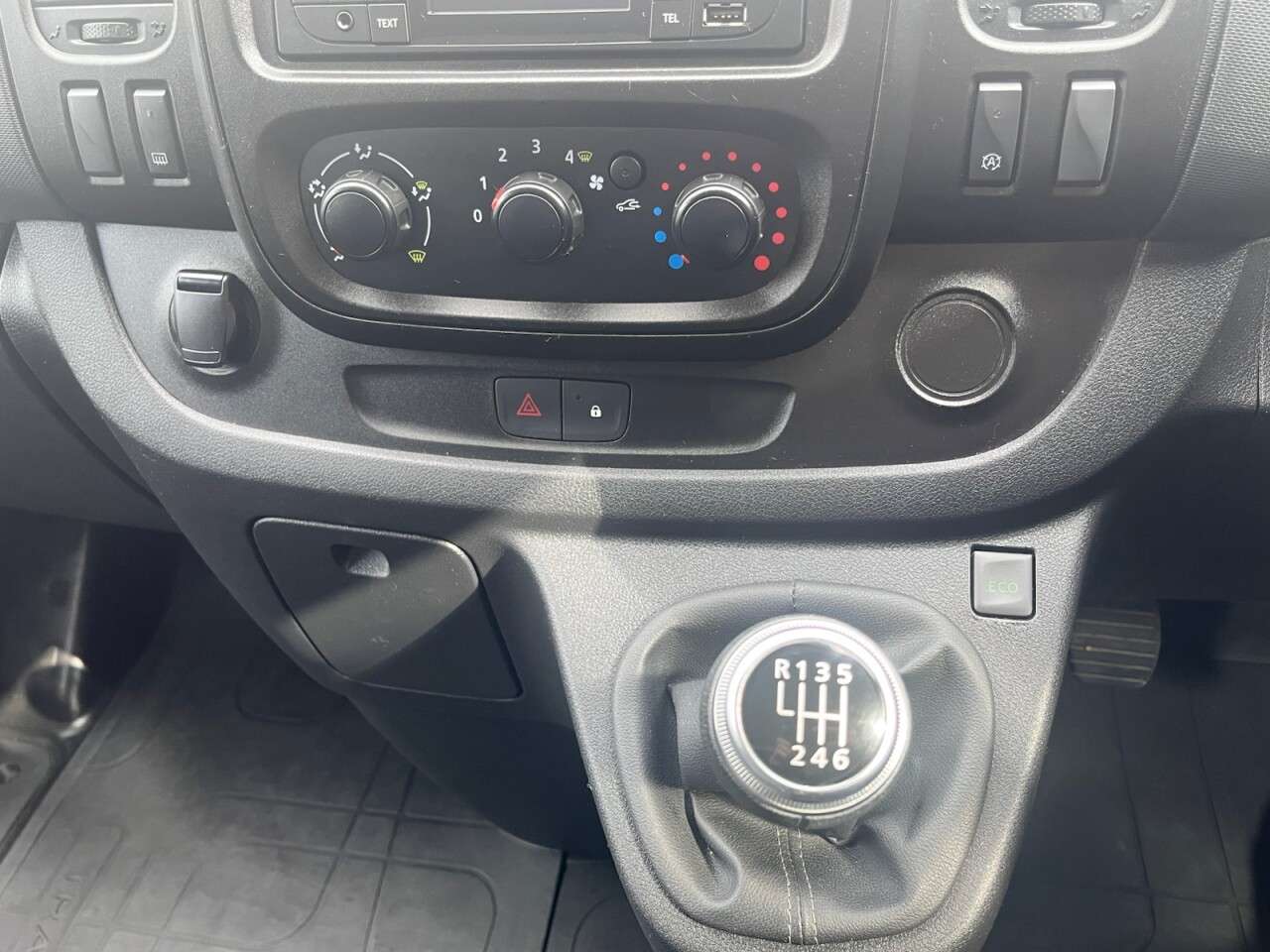 2021 RENAULT TRAFIC 2021 RENAULT TRAFIC