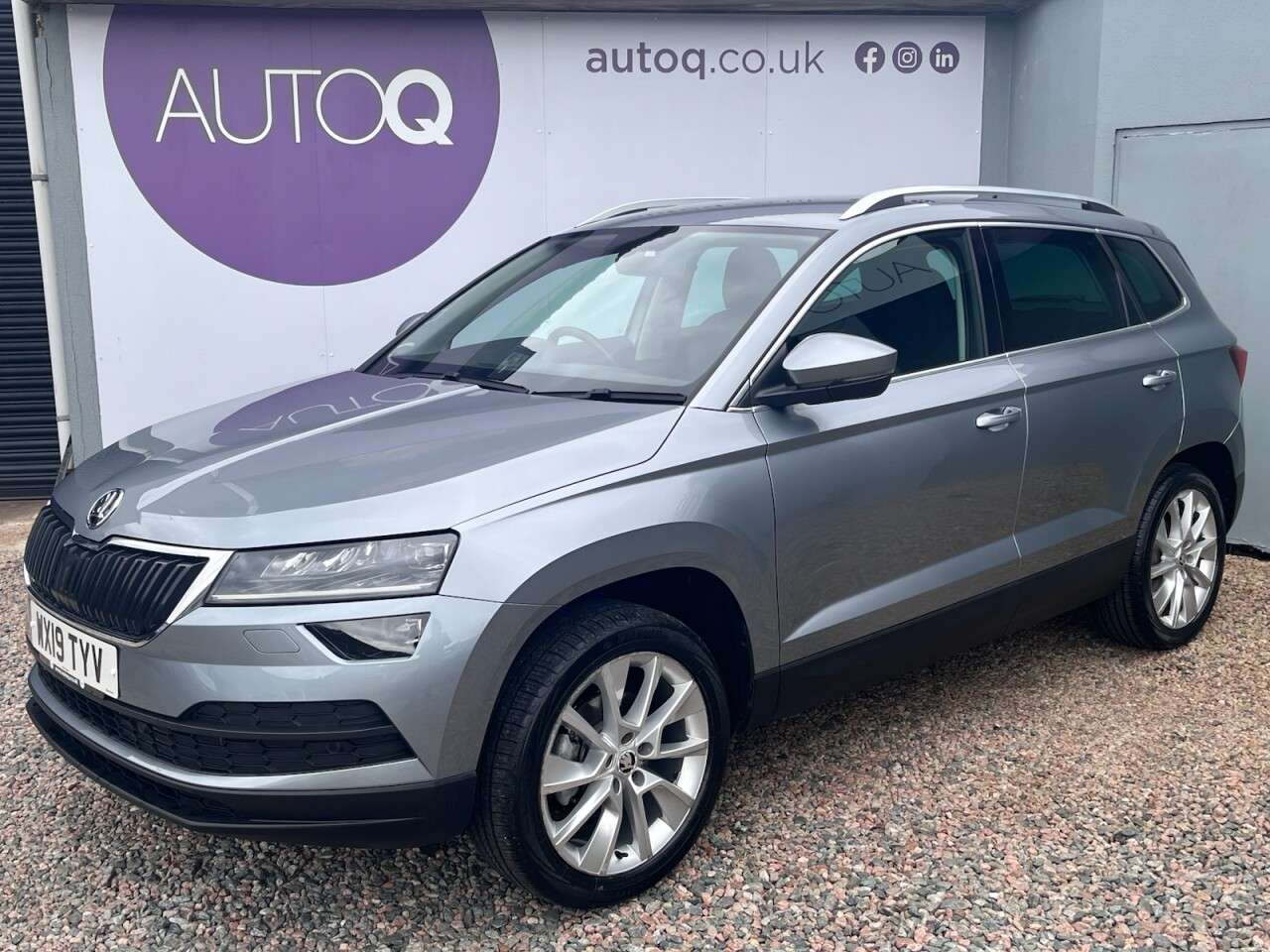 A 2019 SKODA KAROQ 1.6 TDI SE L SUV 5dr Diesel DSG Euro 6 (s/s) (115 ps) A 2019 SKODA KAROQ 1.6 TDI SE L SUV 5dr Diesel DSG Euro 6 (s/s) (115 ps)