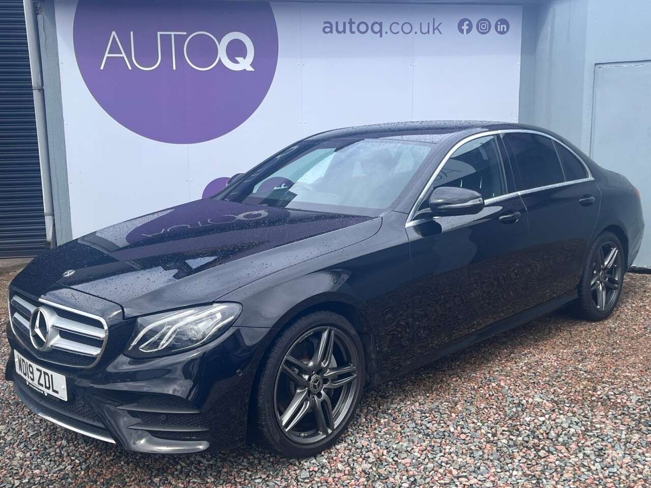 A 2019 MERCEDES-BENZ E-CLASS 2.0 E200 AMG Line Saloon 4dr Petrol G-Tronic+ Euro 6 (s/s) (184 ps) A 2019 MERCEDES-BENZ E-CLASS 2.0 E200 AMG Line Saloon 4dr Petrol G-Tronic+ Euro 6 (s/s) (184 ps)