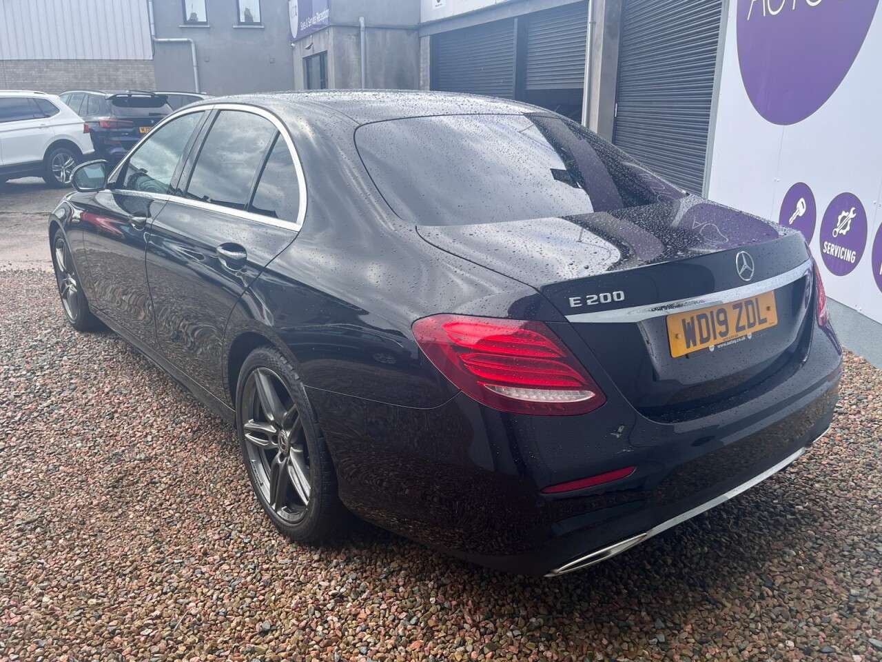 A 2019 MERCEDES-BENZ E-CLASS 2.0 E200 AMG Line Saloon 4dr Petrol G-Tronic+ Euro 6 (s/s) (184 ps) A 2019 MERCEDES-BENZ E-CLASS 2.0 E200 AMG Line Saloon 4dr Petrol G-Tronic+ Euro 6 (s/s) (184 ps)