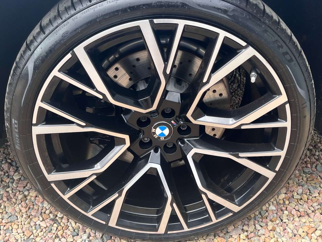 A 2023 BMW X5 M 4.4i V8 Competition SUV 5dr Petrol Auto xDrive Euro 6 (s/s) (625 ps) A 2023 BMW X5 M 4.4i V8 Competition SUV 5dr Petrol Auto xDrive Euro 6 (s/s) (625 ps)