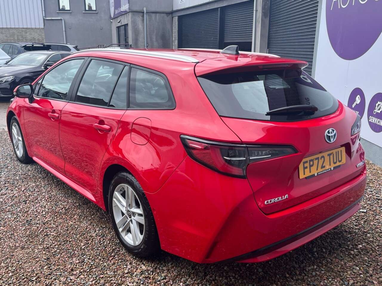 A 2023 TOYOTA COROLLA 1.8 VVT-h GPF Icon Tech Touring Sports 5dr Petrol Hybrid CVT Euro 6 (s/s) ( A 2023 TOYOTA COROLLA 1.8 VVT-h GPF Icon Tech Touring Sports 5dr Petrol Hybrid CVT Euro 6 (s/s) (