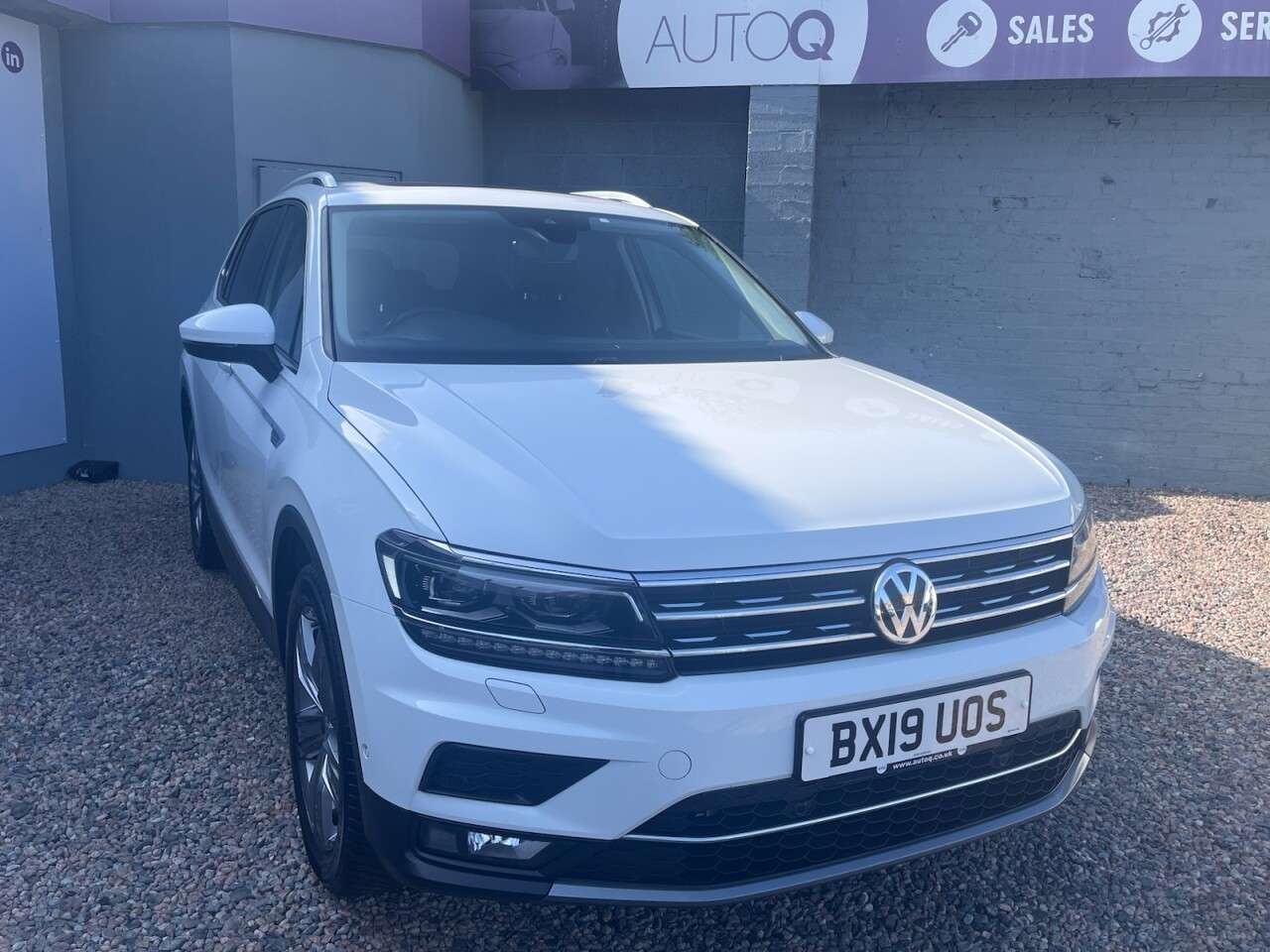 A 2019 VOLKSWAGEN TIGUAN ALLSPACE 2.0 TDI SEL SUV 5dr Diesel DSG Euro 6 (s/s) (150 ps) A 2019 VOLKSWAGEN TIGUAN ALLSPACE 2.0 TDI SEL SUV 5dr Diesel DSG Euro 6 (s/s) (150 ps)