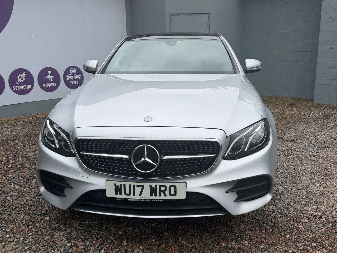 A 2017 MERCEDES-BENZ E-CLASS 2.0 E220d AMG Line (Premium) Saloon 4dr Diesel G-Tronic+ Euro 6 (s/s) (194 A 2017 MERCEDES-BENZ E-CLASS 2.0 E220d AMG Line (Premium) Saloon 4dr Diesel G-Tronic+ Euro 6 (s/s) (194