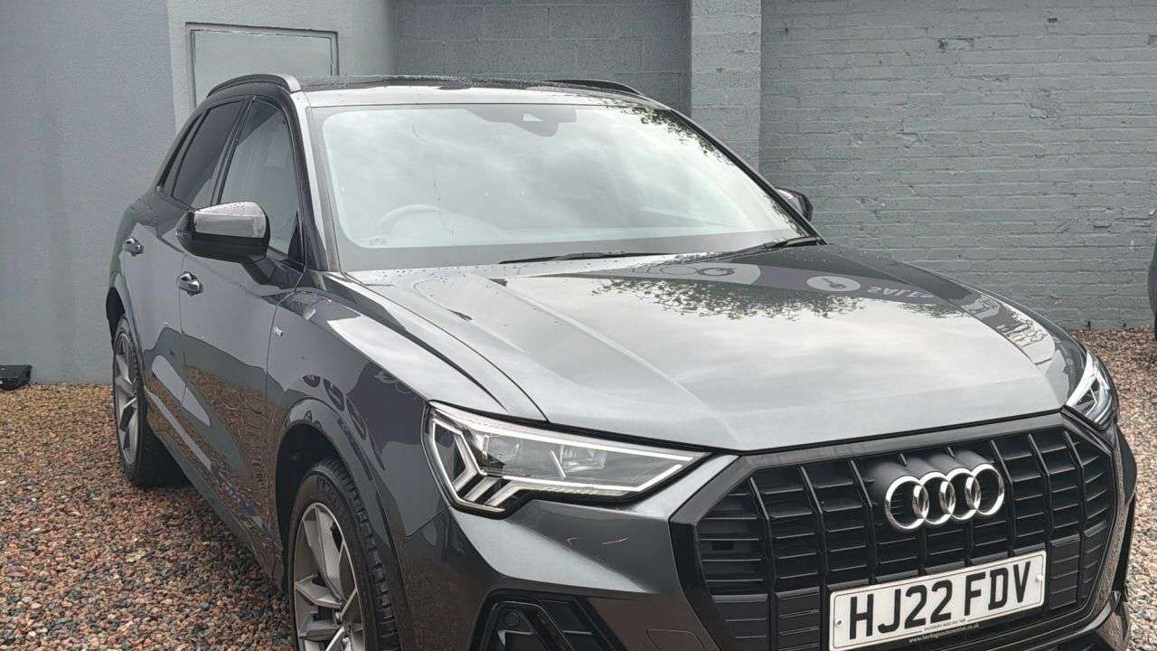 A 2022 AUDI Q3 1.5 TFSI CoD 35 Black Edition SUV 5dr Petrol S Tronic Euro 6 (s/s) (150 ps) A 2022 AUDI Q3 1.5 TFSI CoD 35 Black Edition SUV 5dr Petrol S Tronic Euro 6 (s/s) (150 ps)